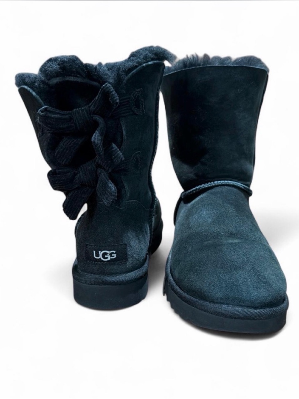 ✨ UGG Women’s Bailey Bow II Black Suede Boots ✨